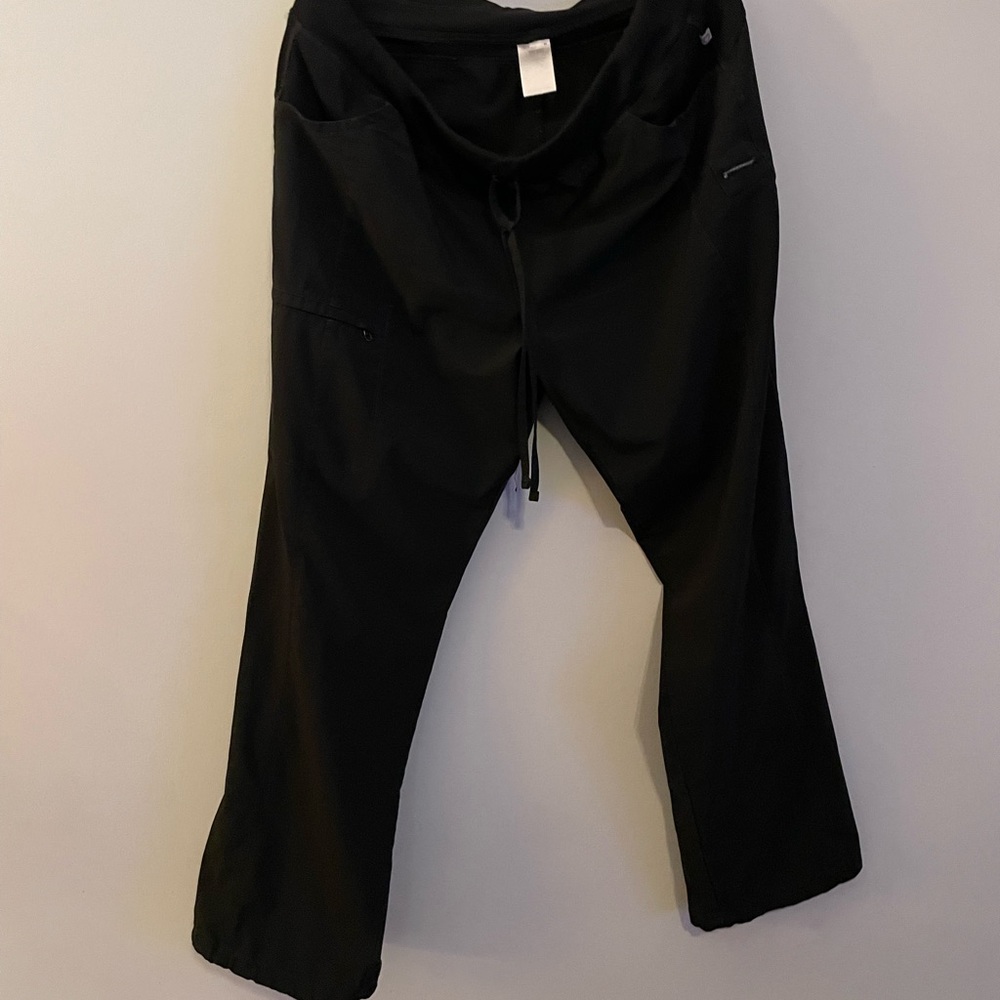 Womens Cherokee infinity scrub bottoms